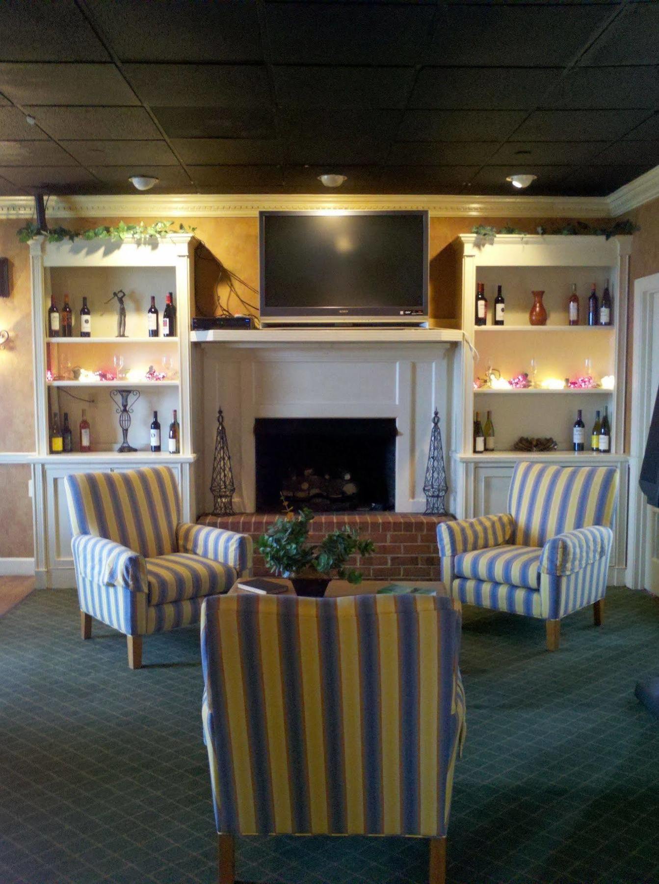 White Columns Inn トムソン エクステリア 写真
