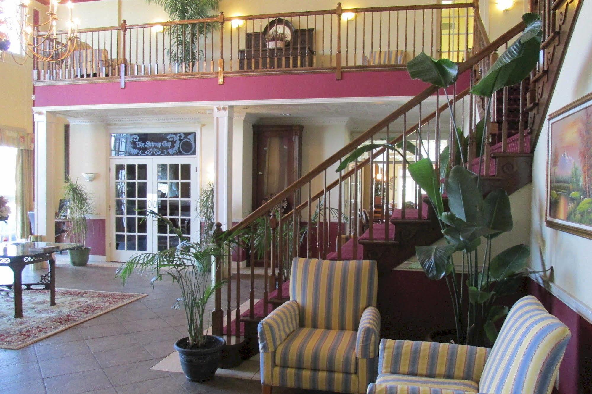 White Columns Inn トムソン エクステリア 写真