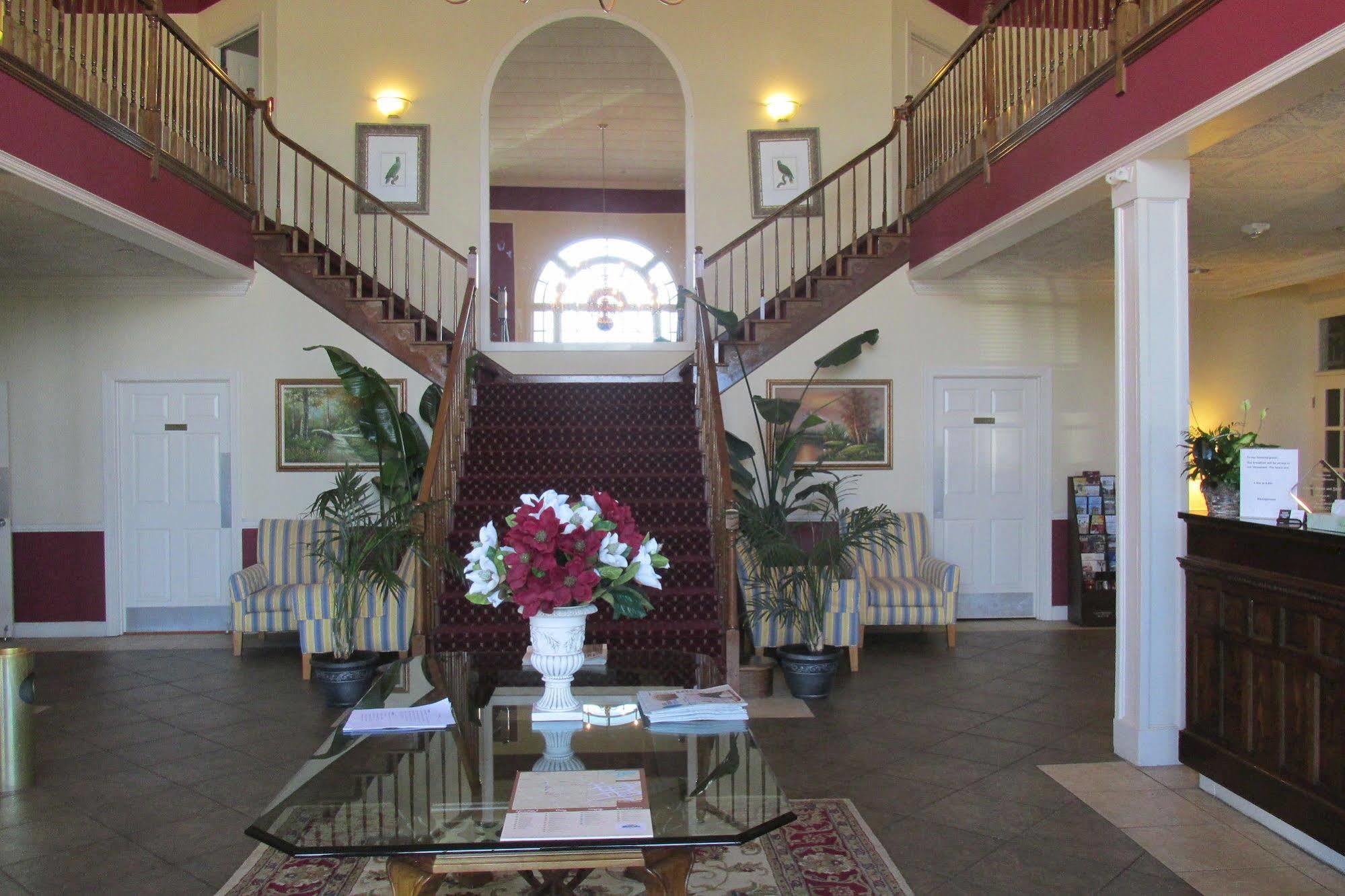 White Columns Inn トムソン エクステリア 写真